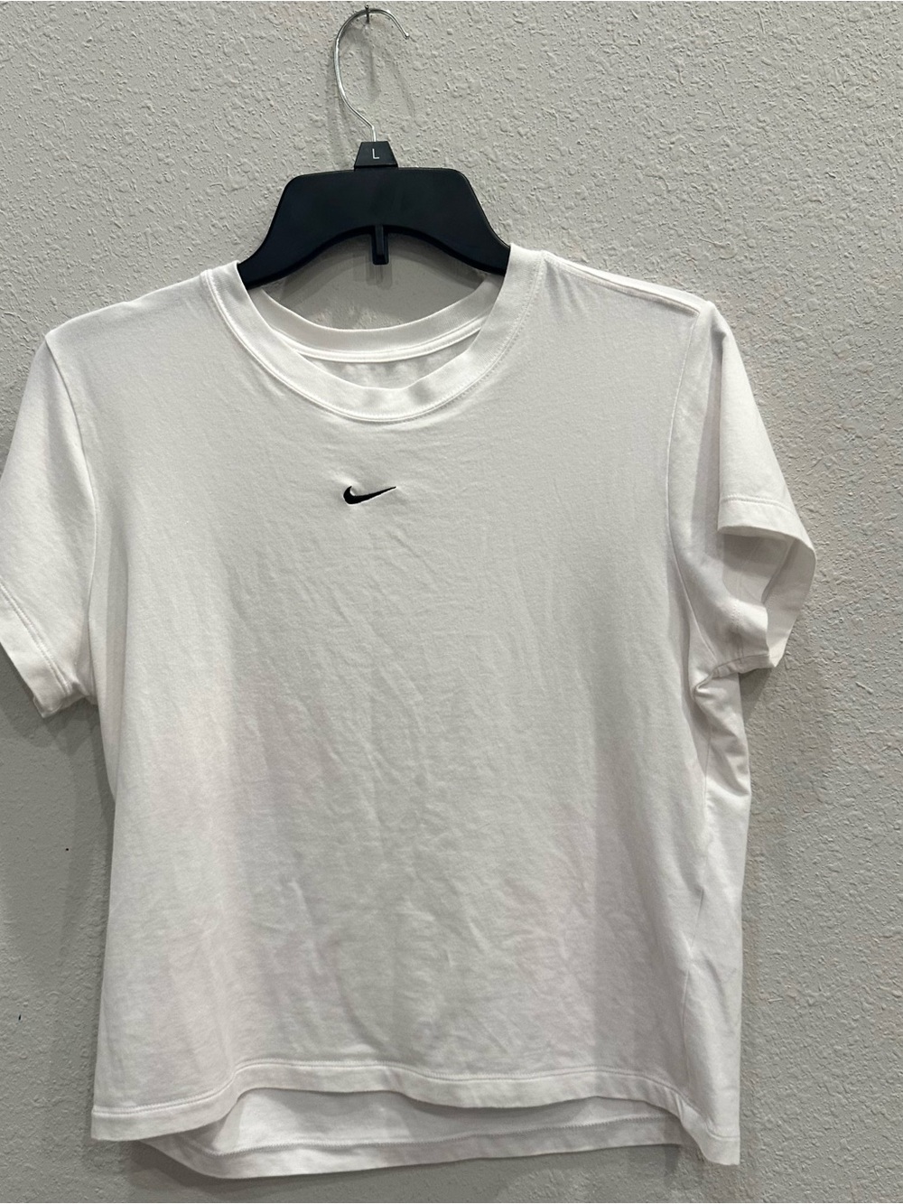 Nike White Short Sleeve Crew Tee with Black Swoosh Logo | Size Large